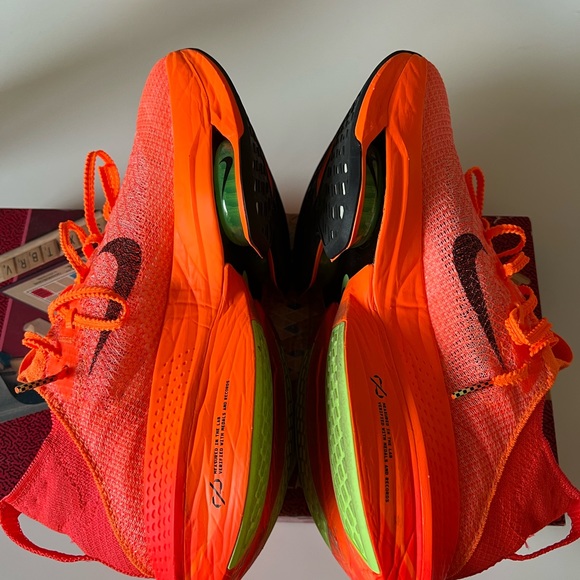 Nike Next% Alphafly 2 Size 8.5 - Picture 4 of 7